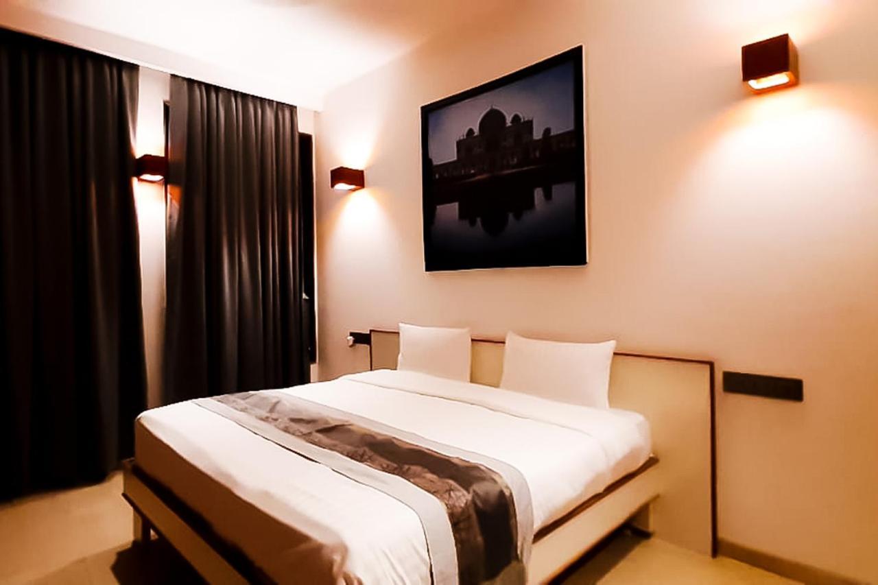 Hotel Mayur Express Sangamner 외부 사진