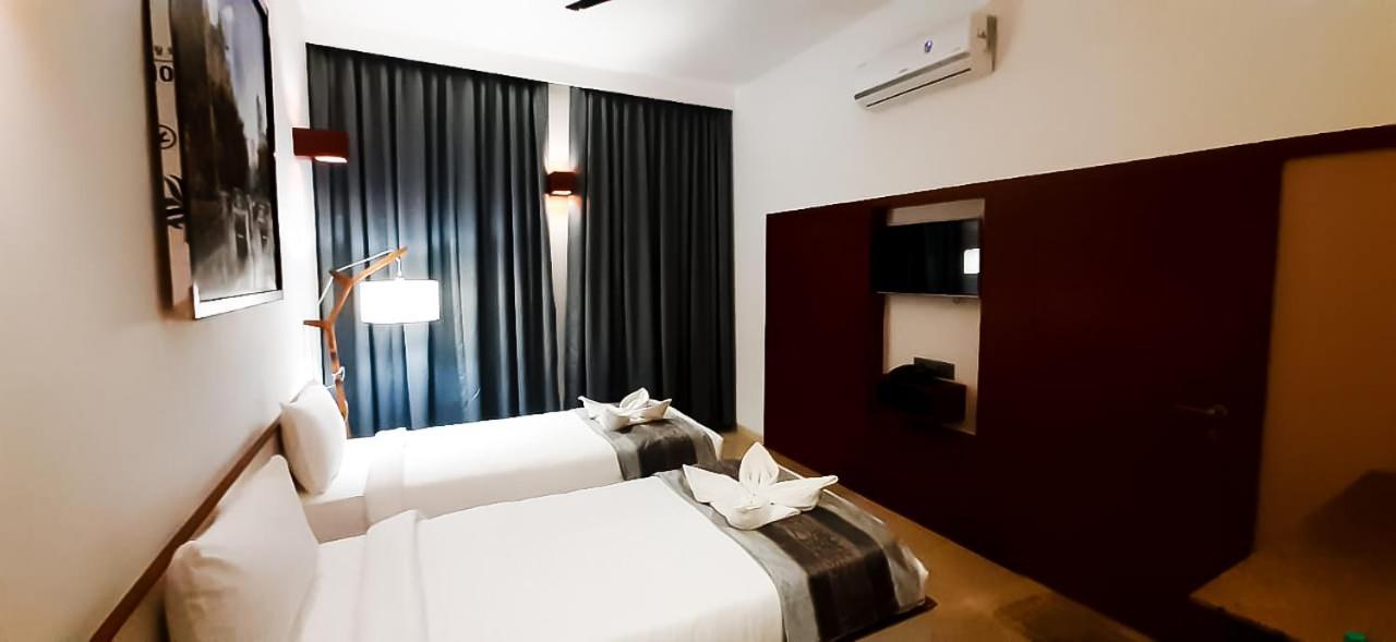 Hotel Mayur Express Sangamner 외부 사진